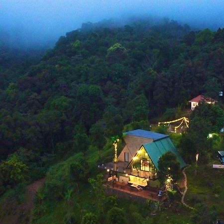 Kakkadampoyil Misty Hideout Bed & Breakfast エクステリア 写真