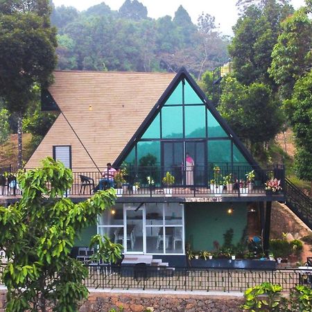 Kakkadampoyil Misty Hideout Bed & Breakfast エクステリア 写真