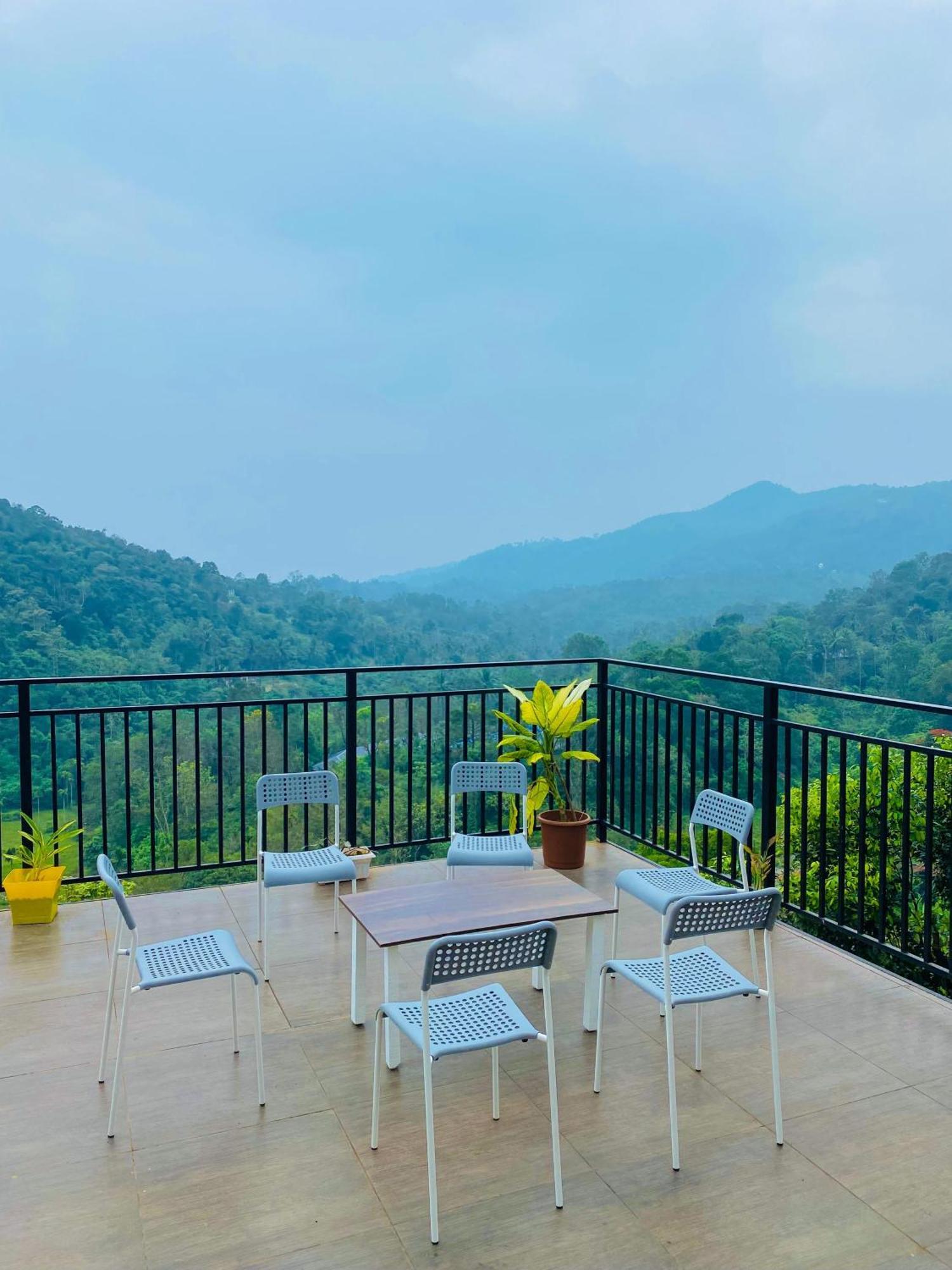 Kakkadampoyil Misty Hideout Bed & Breakfast エクステリア 写真