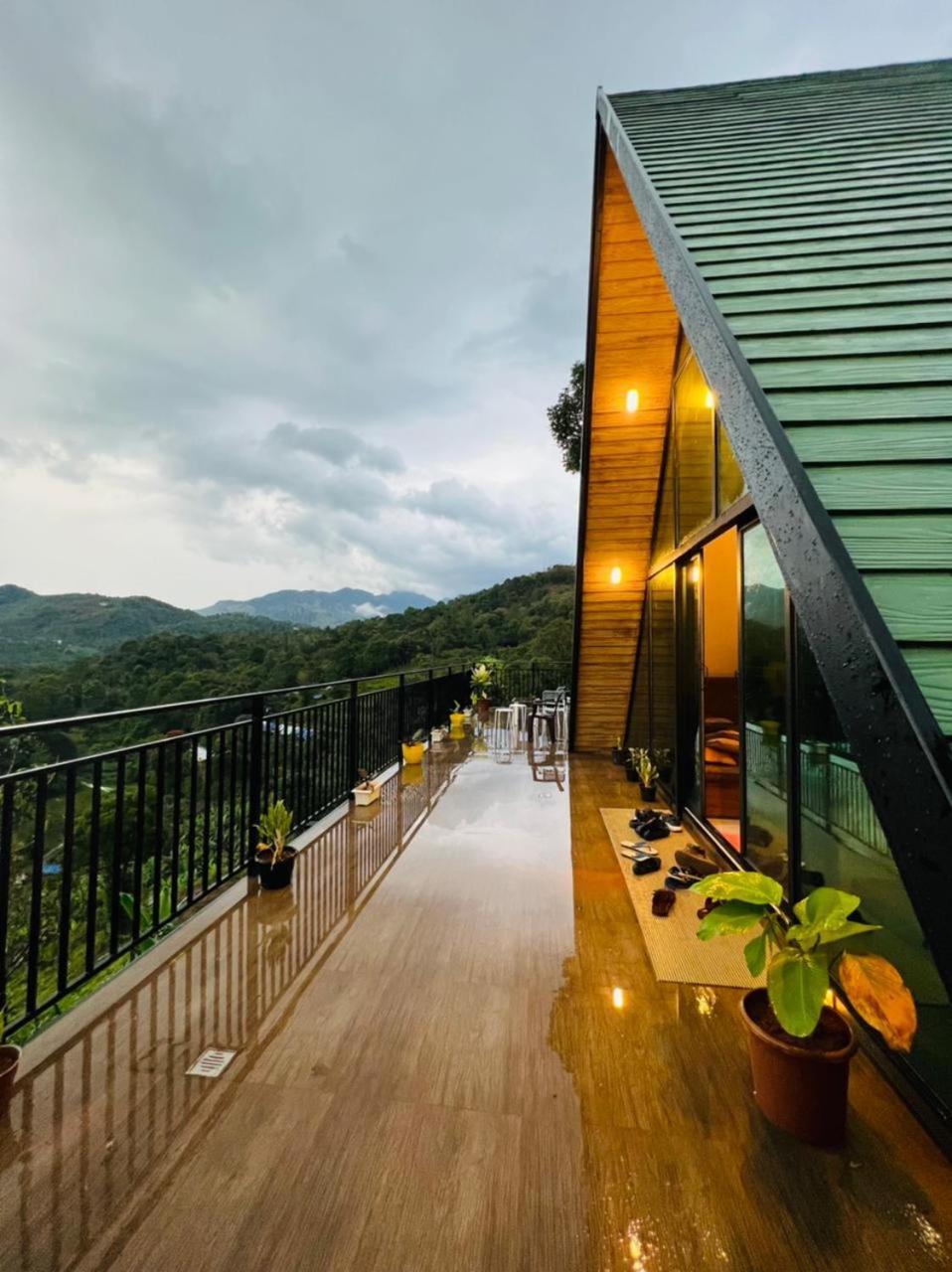 Kakkadampoyil Misty Hideout Bed & Breakfast エクステリア 写真