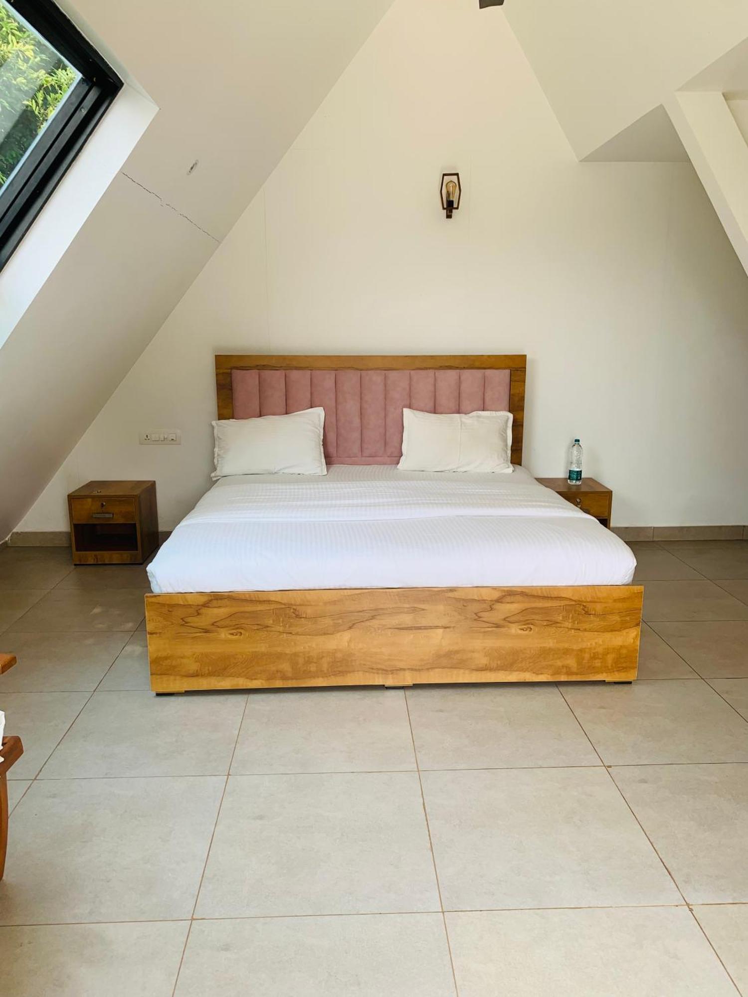 Kakkadampoyil Misty Hideout Bed & Breakfast エクステリア 写真
