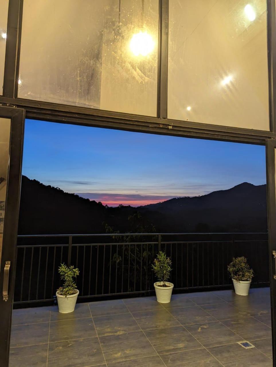 Kakkadampoyil Misty Hideout Bed & Breakfast エクステリア 写真